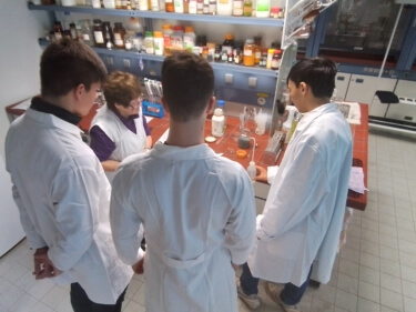 Fachkenntnisse im Bereich Chemie, Projekttag im ABI-Lab