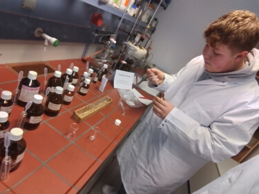 Fachkenntnisse im Bereich Chemie, Projekttag im ABI-Lab