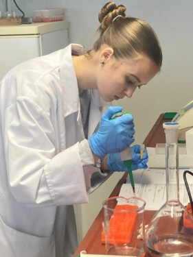 Bio Leistungskurs zu Besuch im ABI Lab